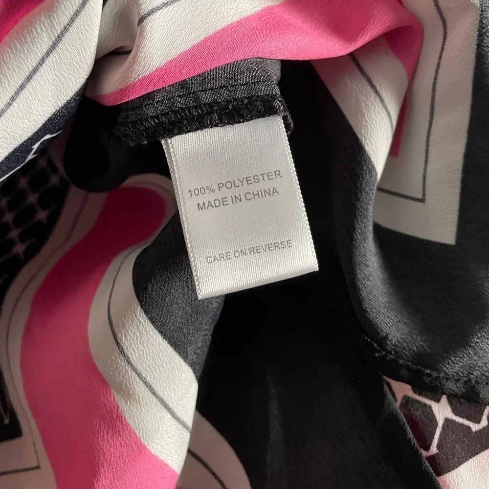 New York & Co. Women’s V-Neck Print Nylon Ruched Blouse